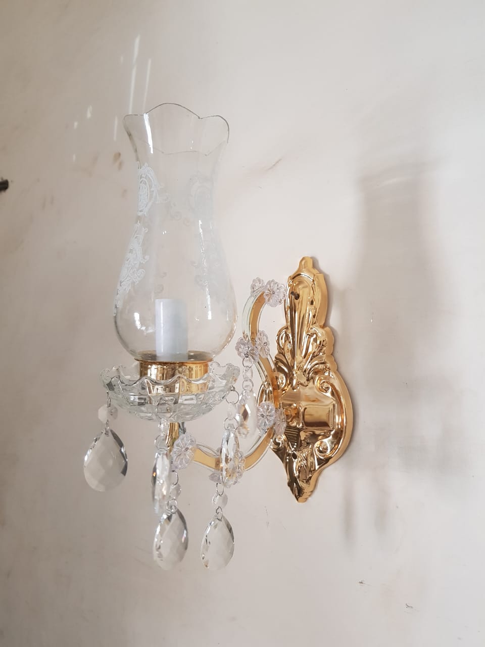 Vintage Wall Sconce Light with Crystal Accents – Gold Finish