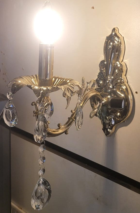 Classic Gold Wall Sconce with Crystal Accents and Candle-Style Bulb